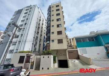 Apartamento com 3 quartos para alugar na rua madalena barbi, 39, centro, florianópolis, 129 m2 por r$ 8.500