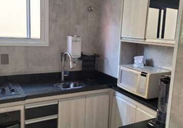 Apartamento com 2 dormitórios à venda, 59 m² por r$ 264.990 - irajá -santa teresinha - impecável com móveis planejados - é entrar e morar.