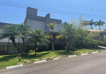 Casa de luxo em condomínio fechado em arujá - 4 suítes, 400m²