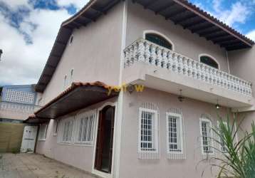 Casa espaçosa em morro branco: 4 dormitórios, 2 banheiros, 300m² úteis. locação por r$ 5.000, 00