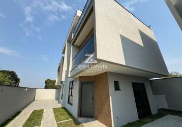 Sobrado com terraço a venda no bairro uberaba curitiba