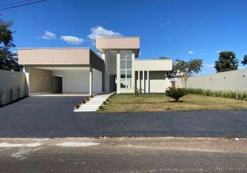 Casa a venda condomínio marinas de caldas, em caldas novas.