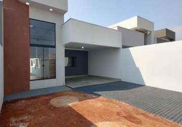 Charmosa casa à venda em setor mansões das águas quentes, caldas novas: design moderno, pé direito duplo e mais!