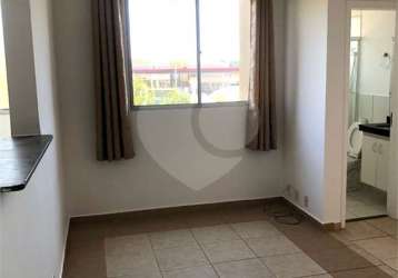 Apartamento no condomínio monte alto .