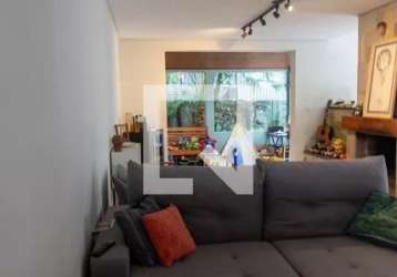 Casa à venda com 250m², 4 quartos e 2 vagas