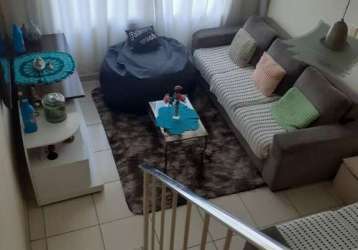 Vendo sobrado, com 3 dorms, sendo 1 suite, 2 vagas, quintal - fl22