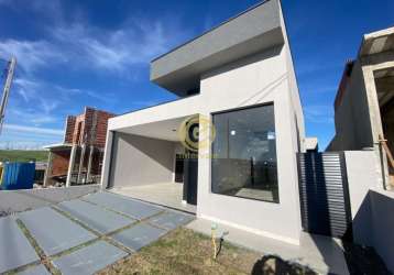 Vende-se casa térrea no condomínio residencial malibu no residencial colinas - caçapava