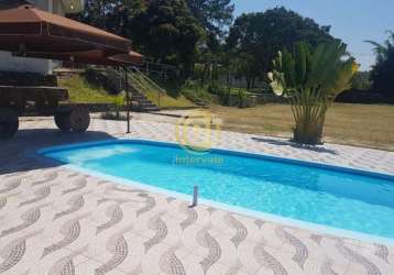 Chácara com piscina para venda ou locação em jacareí