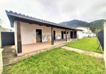 Casa com 3 dormitórios à venda, 200 m² por r$ 800.000,00 - sumaré - caraguatatuba/sp