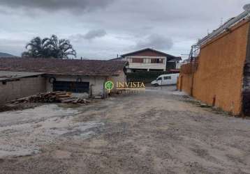 Terreno residencial e comercial com 1600m² à venda na trindade.