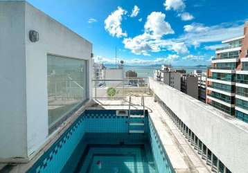 Vista mar, piscina privativa e localização privilegiada no centro de florianópolis - à venda.