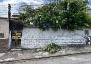 Terreno no estreito - á venda em florianópolis