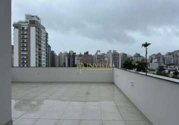 Cobertura com 96m² para locação no centro de florianópolis.