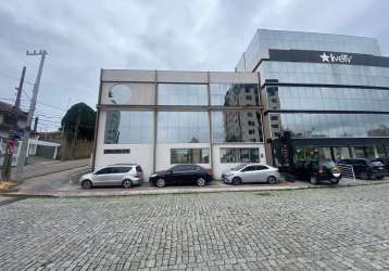 Prédio comercial, 290 m² de área privativa, a 200 metros da av. beira mar norte - para locação no centro de florianópolis