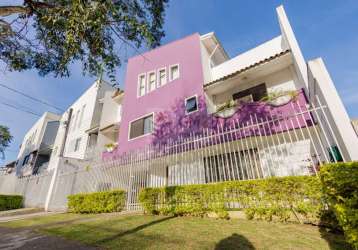 Casa sobrado triplex, bairro água verde, curitiba/pr