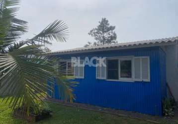 Casa com 02 quartos à venda no jacaré em torres rs