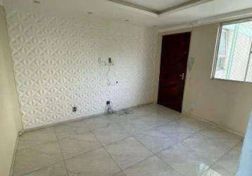 Apartamento no condomínio residencial canaã