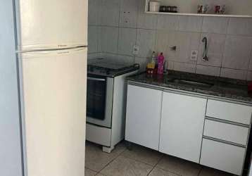 Apartamento no condomínio praia da piatã