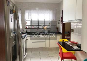 Casa com 3 quartos à venda na rua vereador ary de oliveira campos, 71, santa marina, valinhos, 183 m2 por r$ 750.000