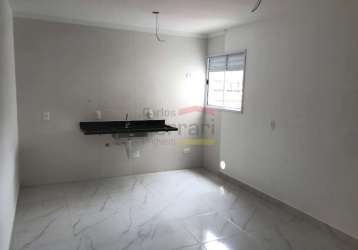 Lindo apartamento, fino acabamento, todo em porcelanato, iluminação natural, ótima localização.