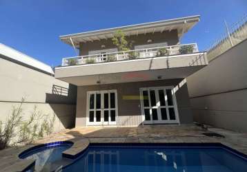 Casa alto padrão nas palmas do tremembé com 4 suítes, quintal,  5 vagas, piscina e churrasqueira.