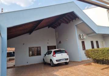 Linda casa térrea a venda no jardim itália