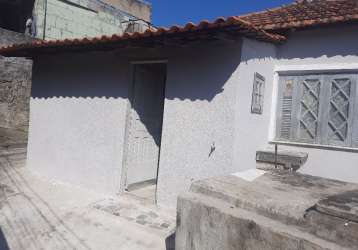 Casa com 2 quartos para alugar na rua doutor camara coutinho, 210, barreto, são gonçalo, 70 m2 por r$ 850