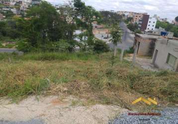 Lote no bairro liberdade em santa luzia.