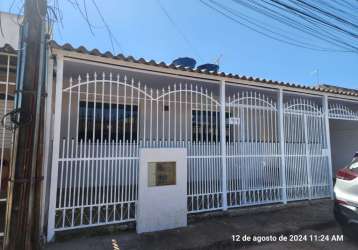 02 casas no lote qnp 26 aceita financiamento