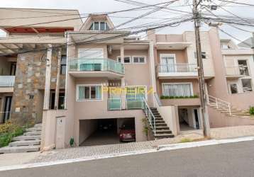 Casa em condomínio no pinheirinho - semi mobiliado - 326m² 3 quartos 3 vagas