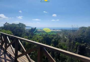 Linda casa com exuberante vista para o mar e ilha do campeche, a 600 metros da lagoa do peri e 1,2