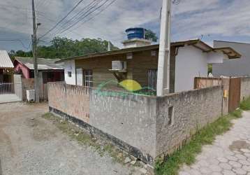 Terreno de 240m² com matrícula e duas casas de um quarto cada na tapera da base, florianópolis, sc