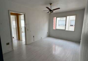 Apartamento à Venda com 2 dormitórios, Centro, Canoas - R$ 247.000,00 de  49,50m² - Ref: L0797