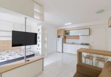 Apartamento 1 dormitório para alugar, 34 m² por r$ 2.200/mês + taxas- mobiliado, sacada, centro - curitiba/pr