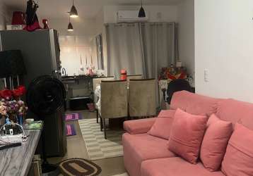 Apartamento térreo com área garden