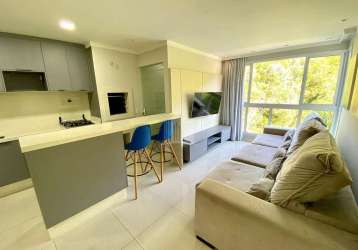 Lindo apartamento mobiliado no ed garden village em balneário camboriú