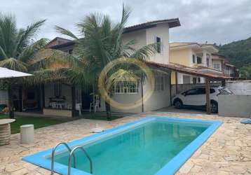 Casa duplex com piscina na praia da cachoeira do bom jesus.