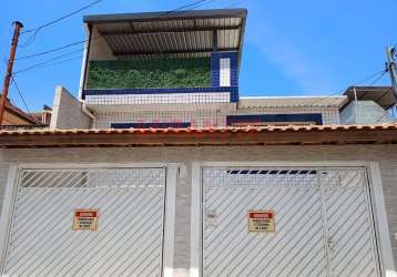 Sobrado de 8m² com 3 quartos em vila medeiros