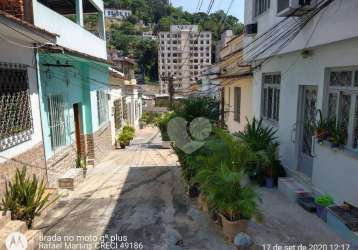 Casas e apts  num total de 8 em vila na rua  andré cavalcanti - r$1.490.000,00 - centro - rj