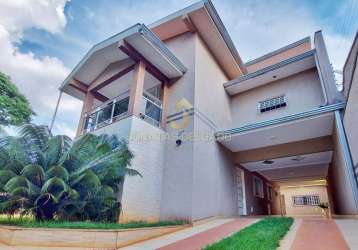 Sobrado com 5 dormitórios e piscina  - 849.000,00