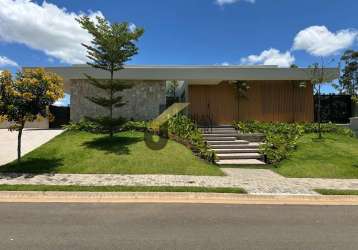 Casa em condomínio à venda em sousas - campinas, com 4 suítes, lazer comum e garagem para 6 carros.