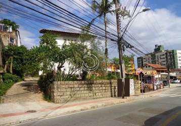 Terreno de 1890m² no bairro itacorubi