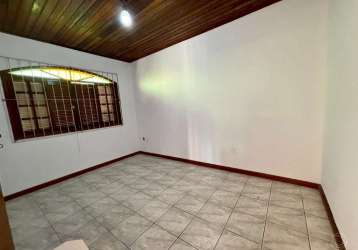 Casa residencial de 3 dorms no bairro campeche