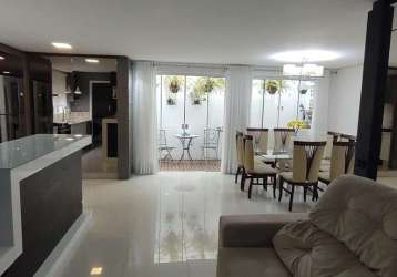 Casa residencial com viabilidade comercial