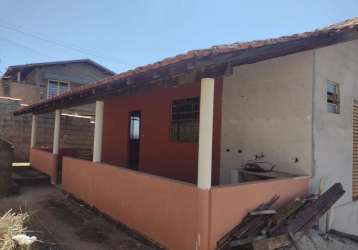 Casa para venda em caldas, centro, 3 dormitórios, 1 banheiro, 1 vaga