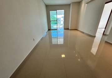 Apartamento de 3  dormitórios 107m², há 2 quadras da praia