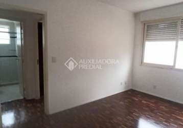 Apartamento com 1 quarto para alugar na rua dona lúcia, 33, petrópolis, porto alegre, 46 m2 por r$ 1.440