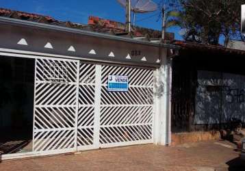 Linda casa a venda na vila angélica em tatuí/sp