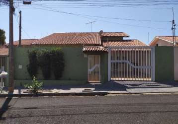 Imóvel a venda no bairro anchieta, próximo a av. philadelpho, pertinho do ubs, a 500 metros do supermercado jj da josina, excelente localização.