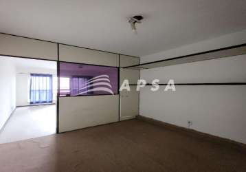 Sala comercial, excelente localização, 30m², três salas e um lavabo. alugando com a apsa, você ganha